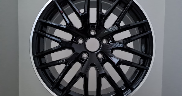E05 Audi 18